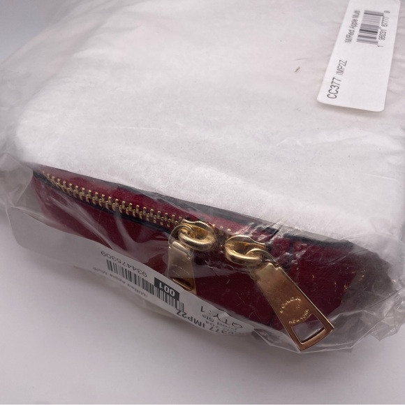 COACH | Limited Edition Cruella Box Cross Body (Brand New!) ❤️ - Picture 8 of 11